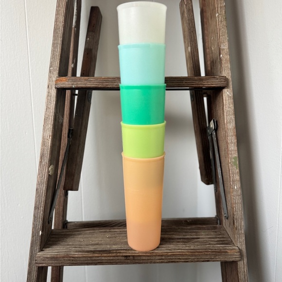 ✨ Vintage 1970s Tupperware Tall Tumblers | Set of 5 | Pastel Colors ✨ - Picture 7 of 7